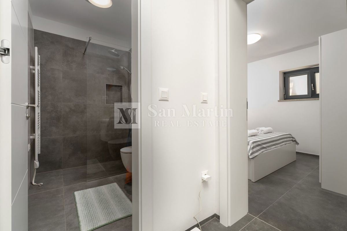 Parenzo, dintorni – Appartamento spazioso con quattro camere da letto vicino al mare!