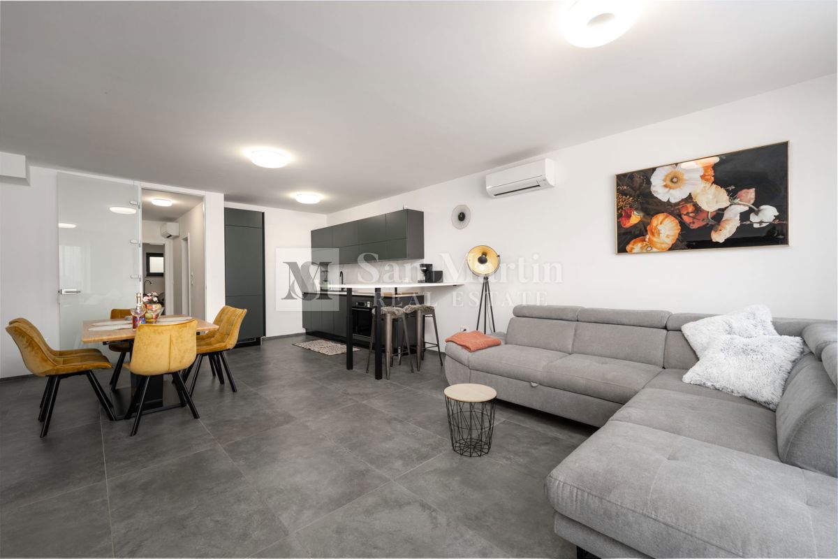 Parenzo, dintorni – Appartamento spazioso con quattro camere da letto vicino al mare!