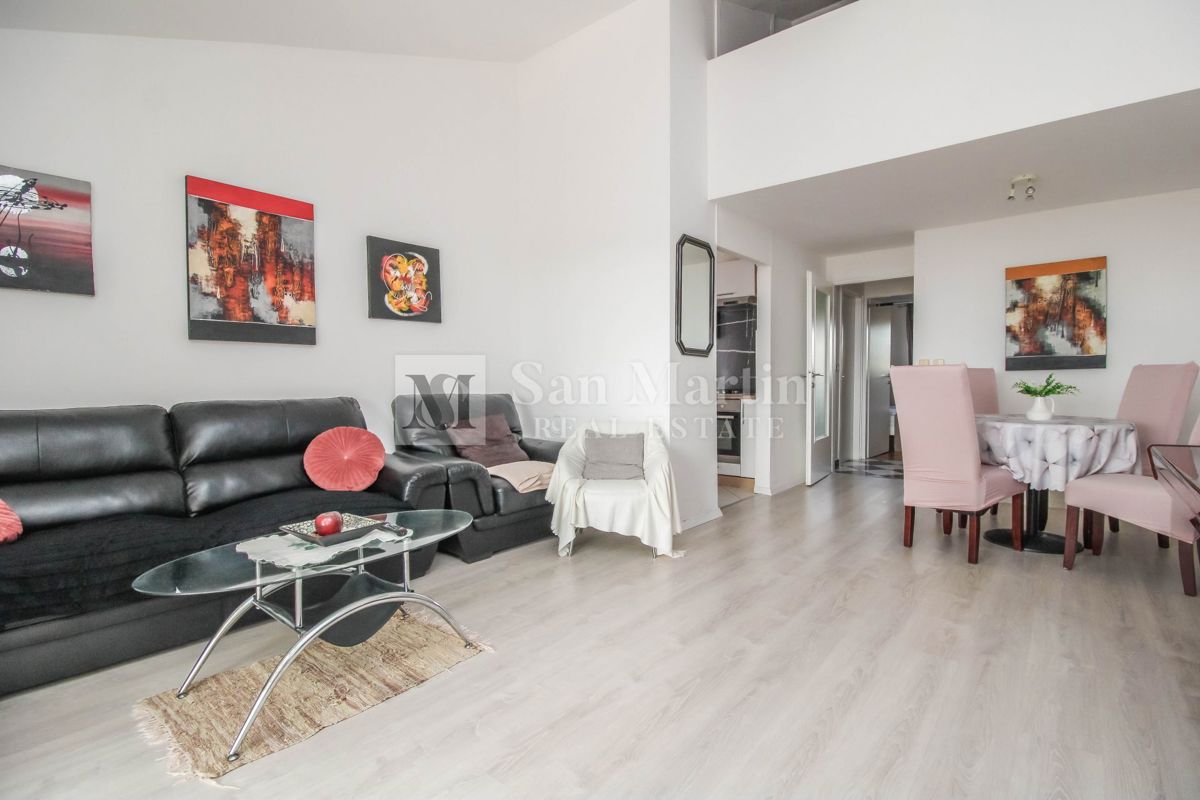 Parenzo, centro più ampio - spazioso appartamento con vista mare e città