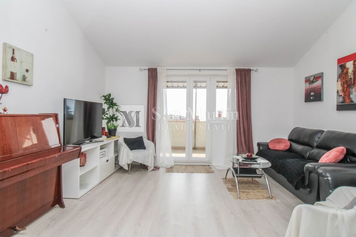 Parenzo, centro più ampio - spazioso appartamento con vista mare e città