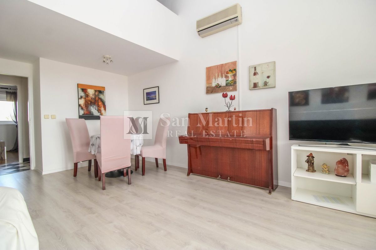 Parenzo, centro più ampio - spazioso appartamento con vista mare e città