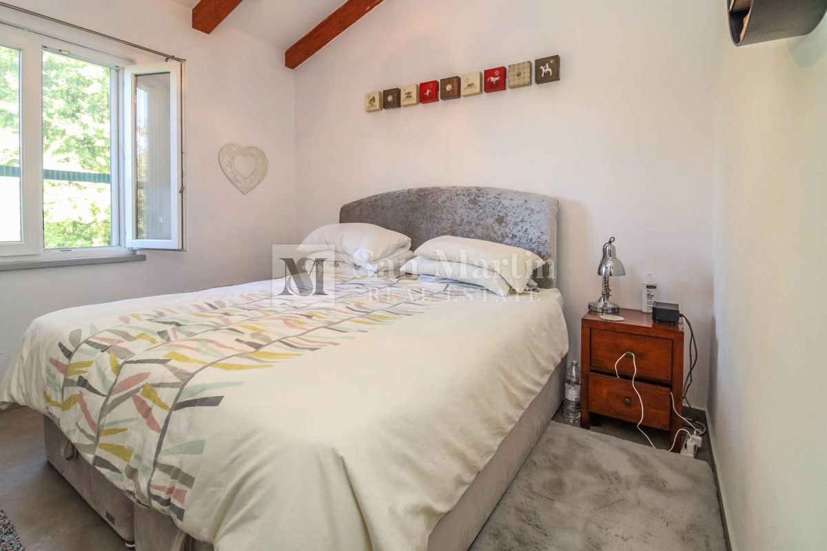 OCCASIONE - PARENZO BELLISSIMA CASA AL PIANO TERRA CON GIARDINO