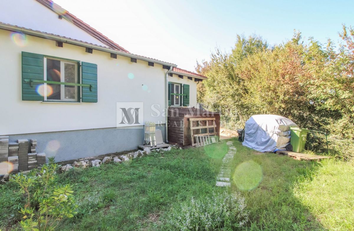 OCCASIONE - PARENZO BELLISSIMA CASA AL PIANO TERRA CON GIARDINO