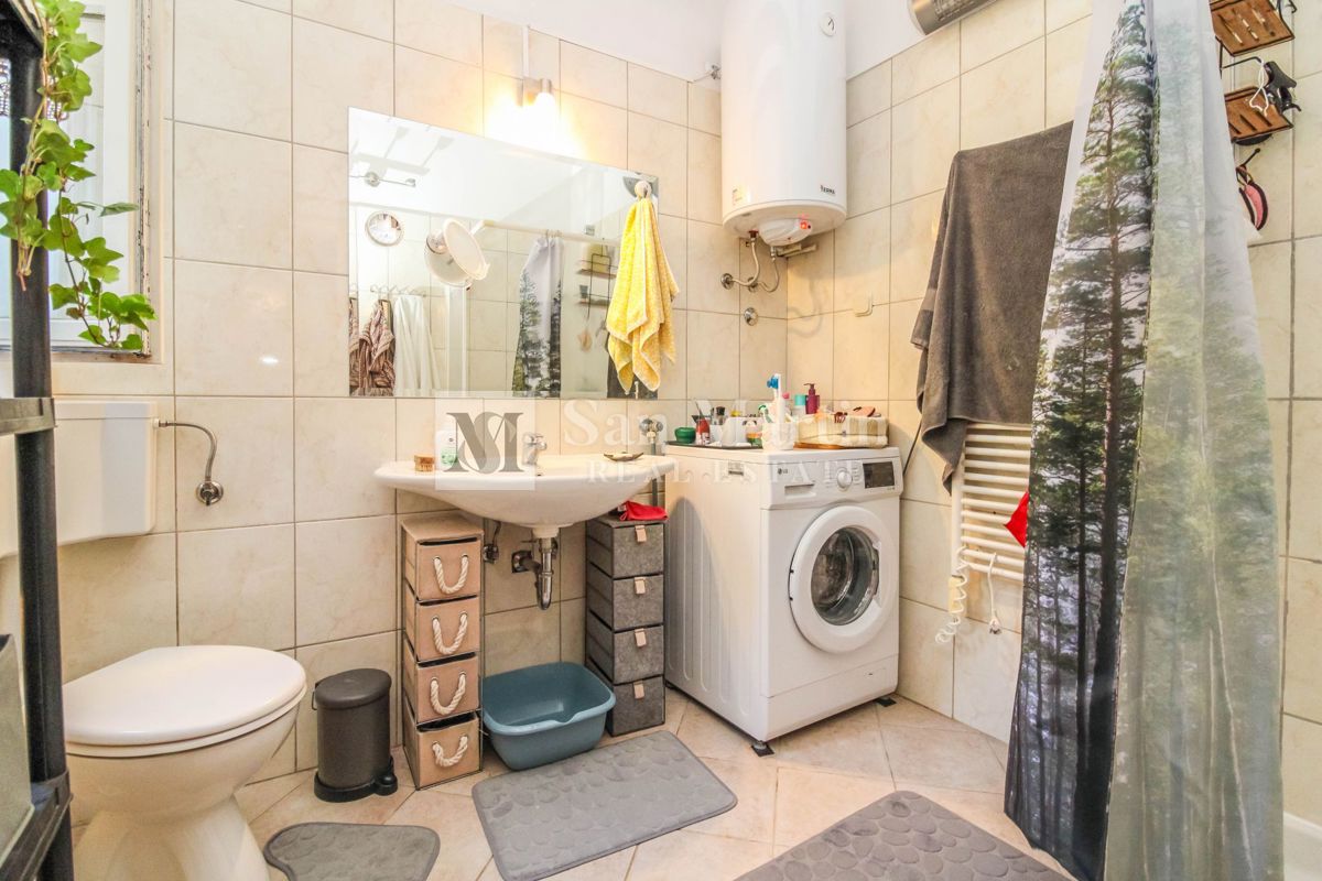 OCCASIONE - PARENZO BELLISSIMA CASA AL PIANO TERRA CON GIARDINO