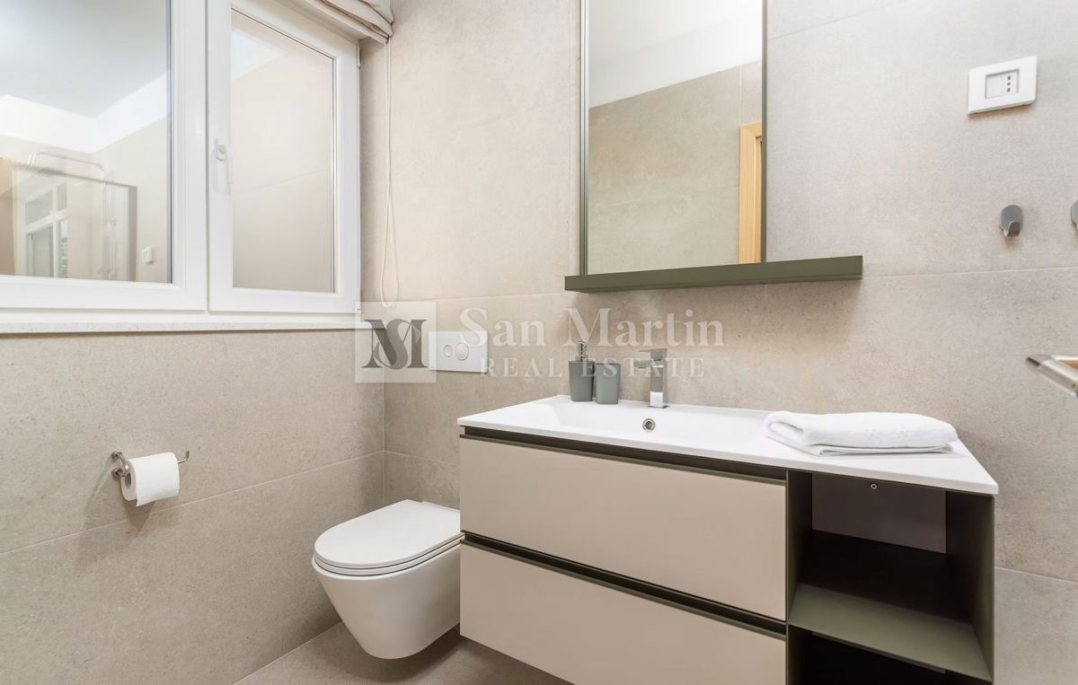 Casa moderna con 2 piscine e centro benessere