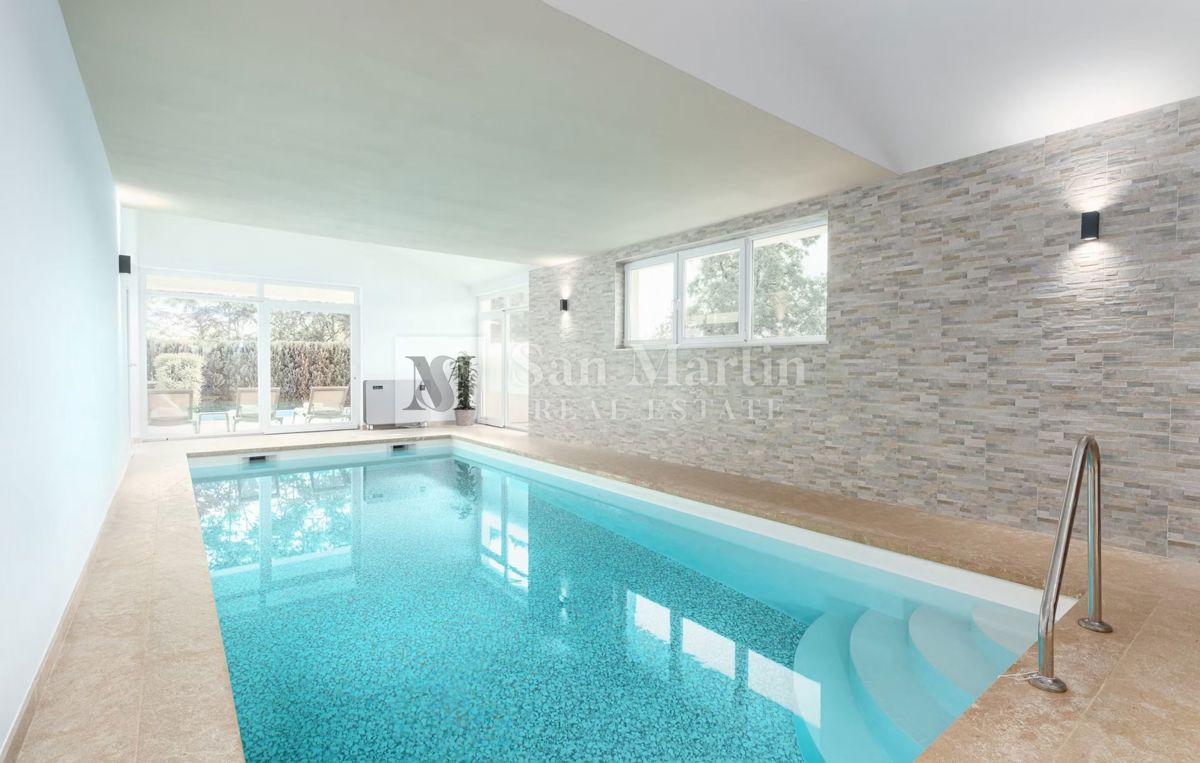 Casa moderna con 2 piscine e centro benessere