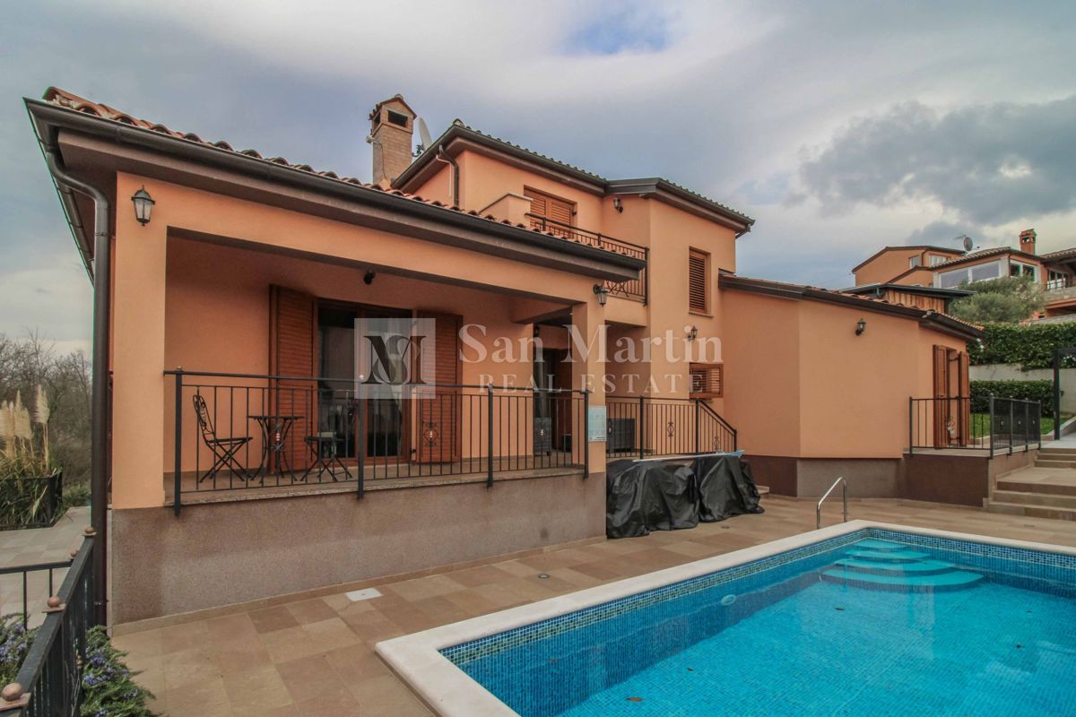 PARENZO - Casa con piscina, 4 camere da letto