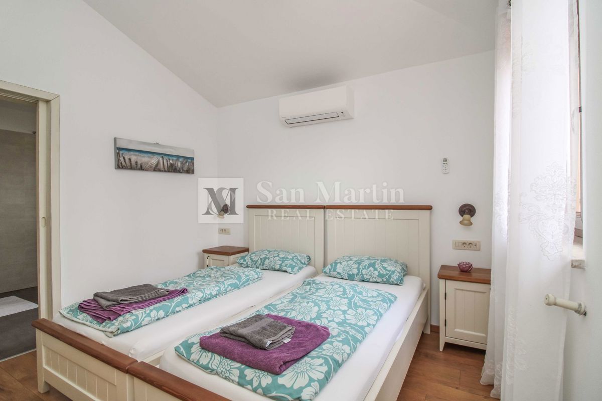 PARENZO - Casa con piscina, 4 camere da letto