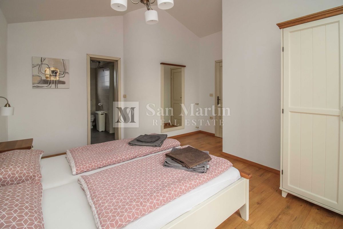 PARENZO - Casa con piscina, 4 camere da letto