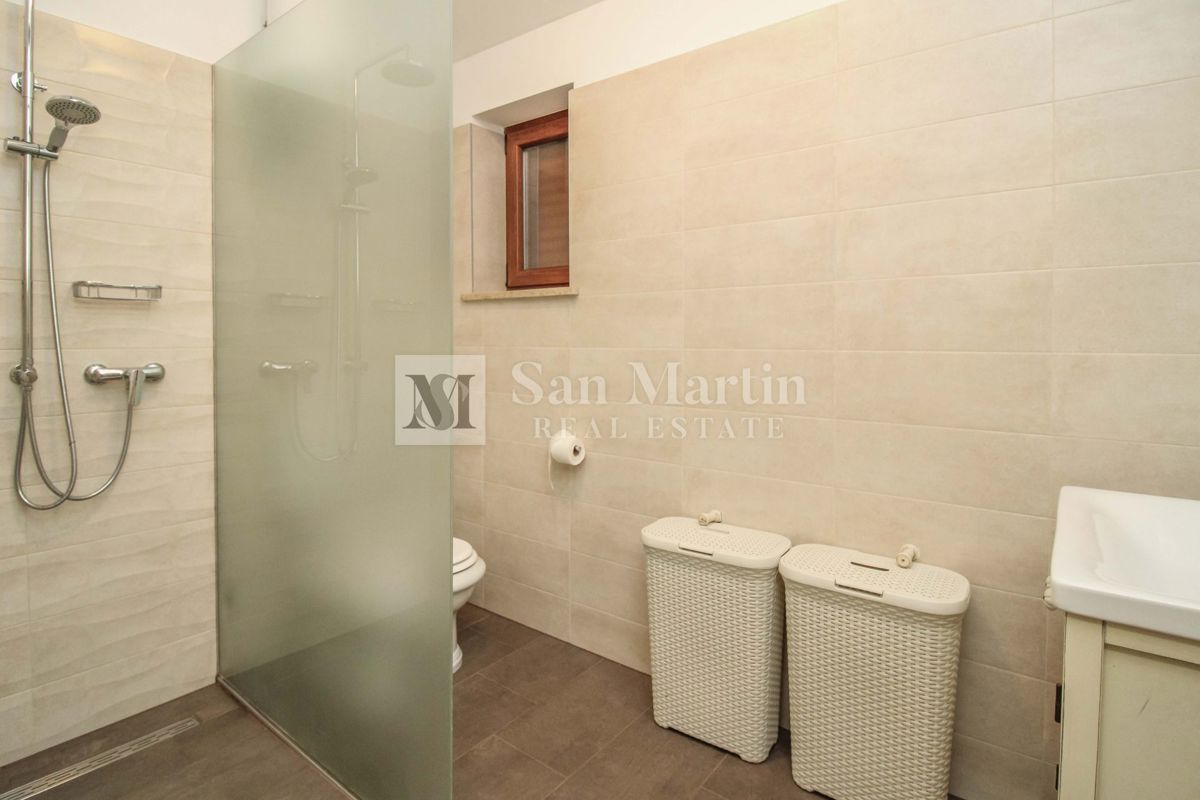 PARENZO - Casa con piscina, 4 camere da letto