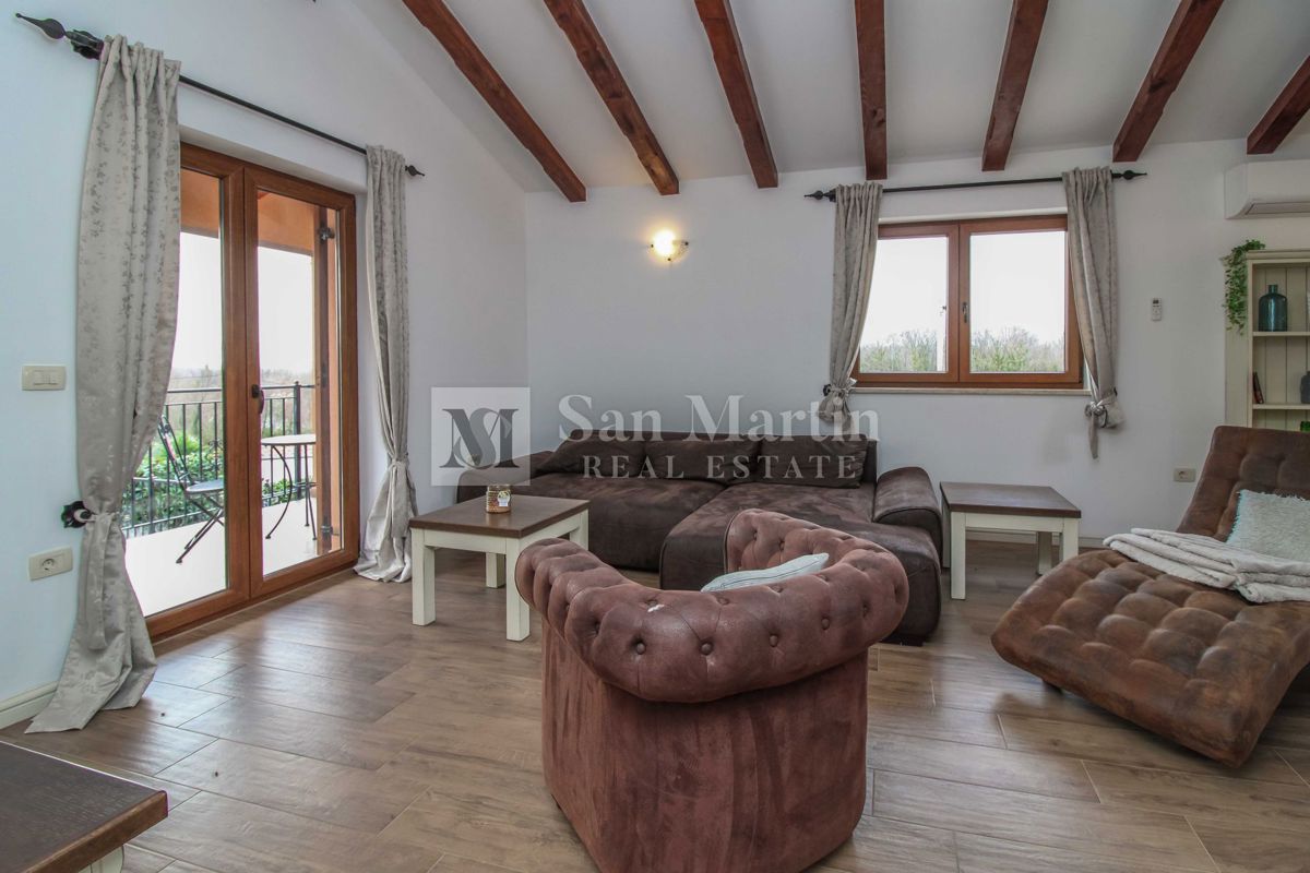 PARENZO - Casa con piscina, 4 camere da letto