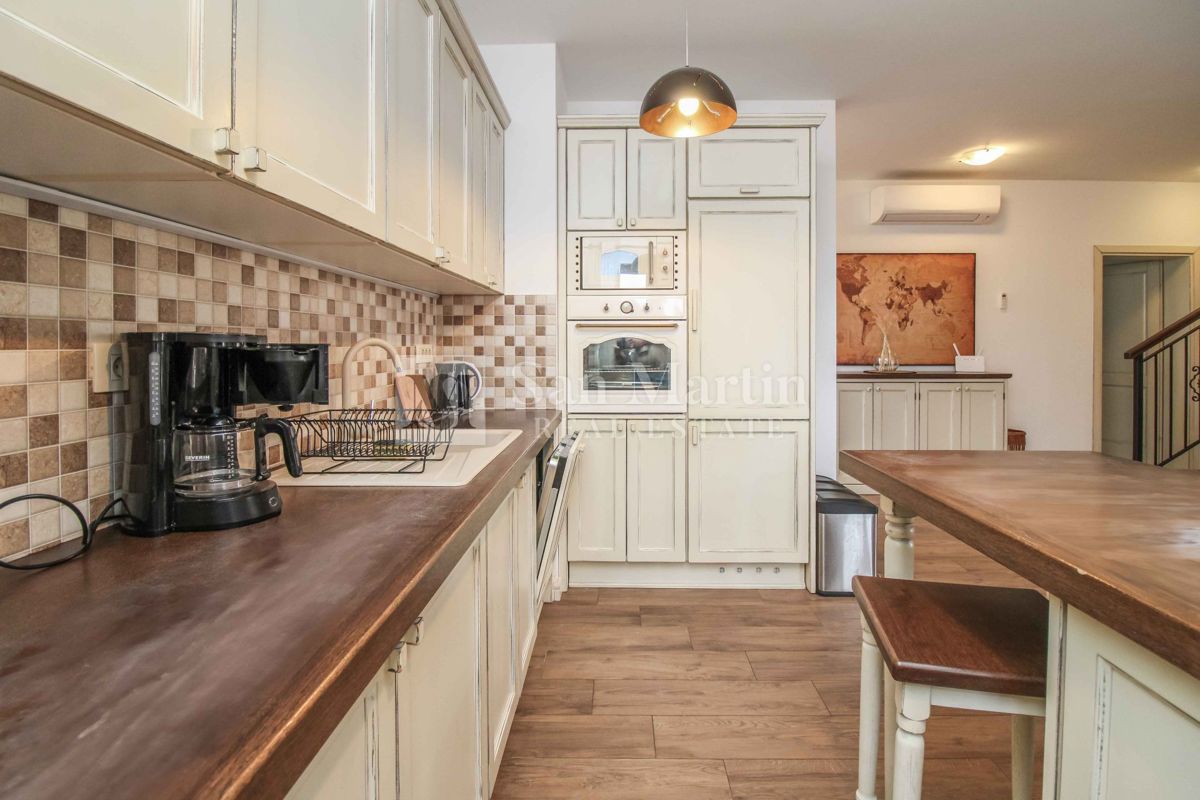 PARENZO - Casa con piscina, 4 camere da letto