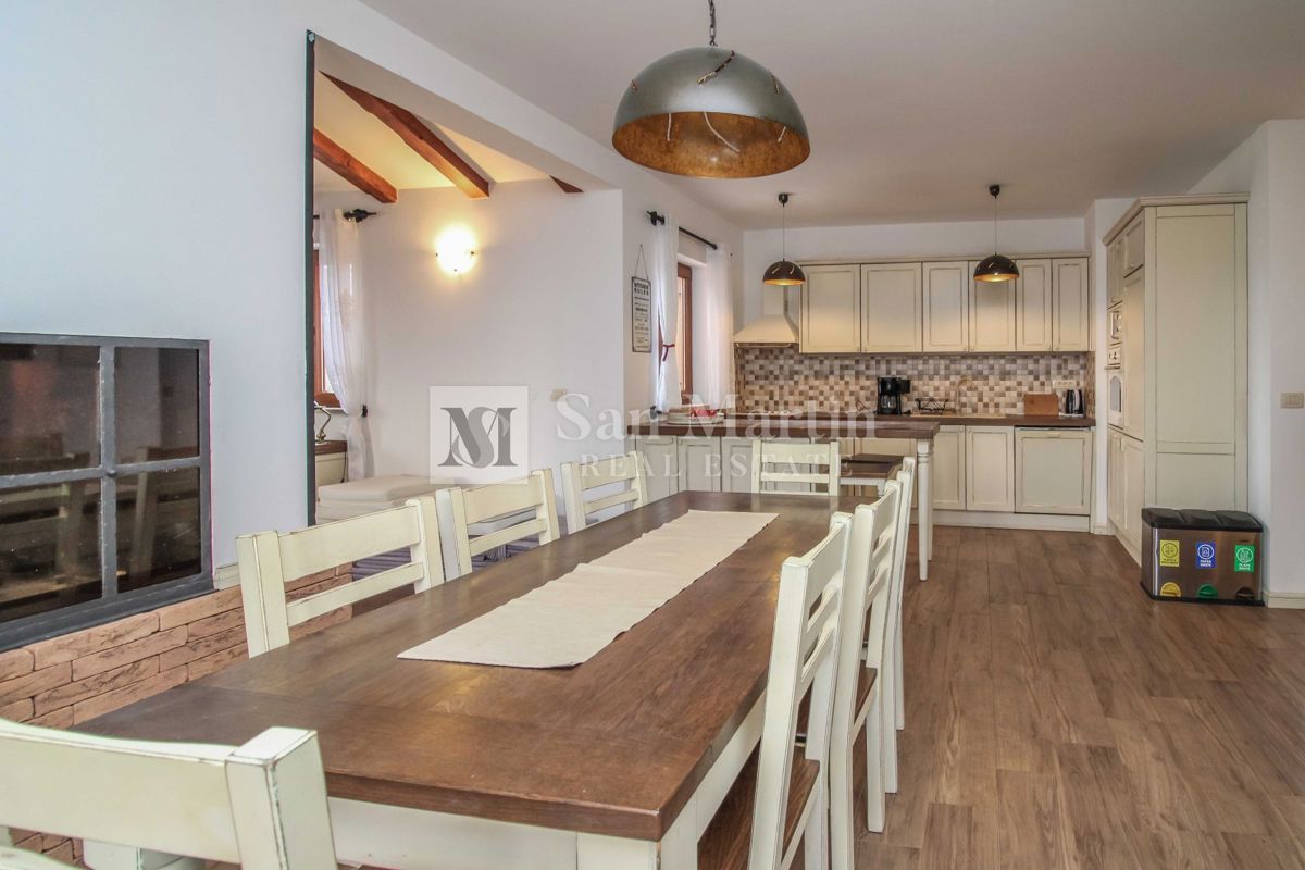 PARENZO - Casa con piscina, 4 camere da letto