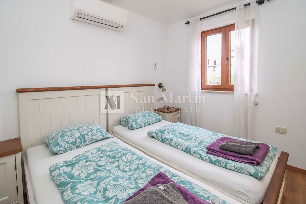 PARENZO - Casa con piscina, 4 camere da letto