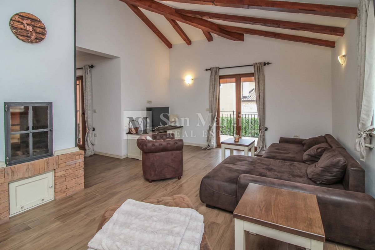 PARENZO - Casa con piscina, 4 camere da letto