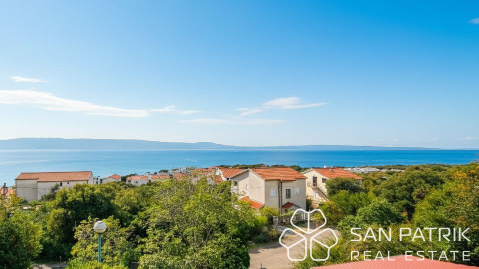 Novi Vinodolski: Casa con ampio giardino e vista sul mare