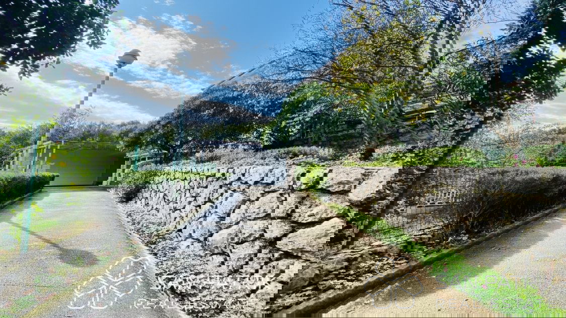 Novi Vinodolski: Casa con ampio giardino e vista sul mare