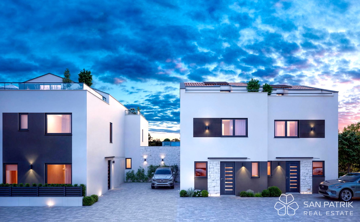 Casa moderna con piscina a Poreč, posizione tranquilla