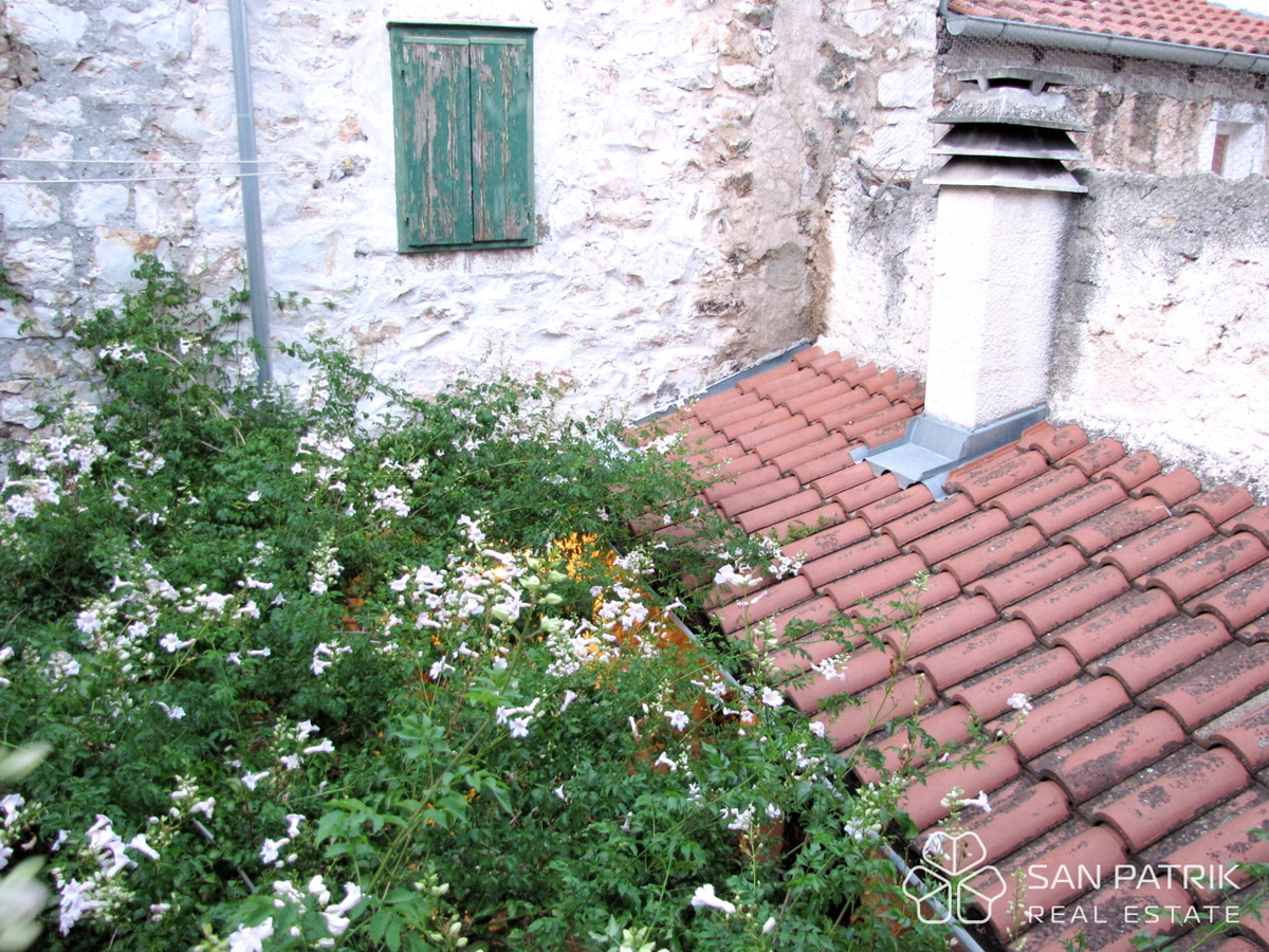 Autentica casa in pietra nel centro storico di Šibenik