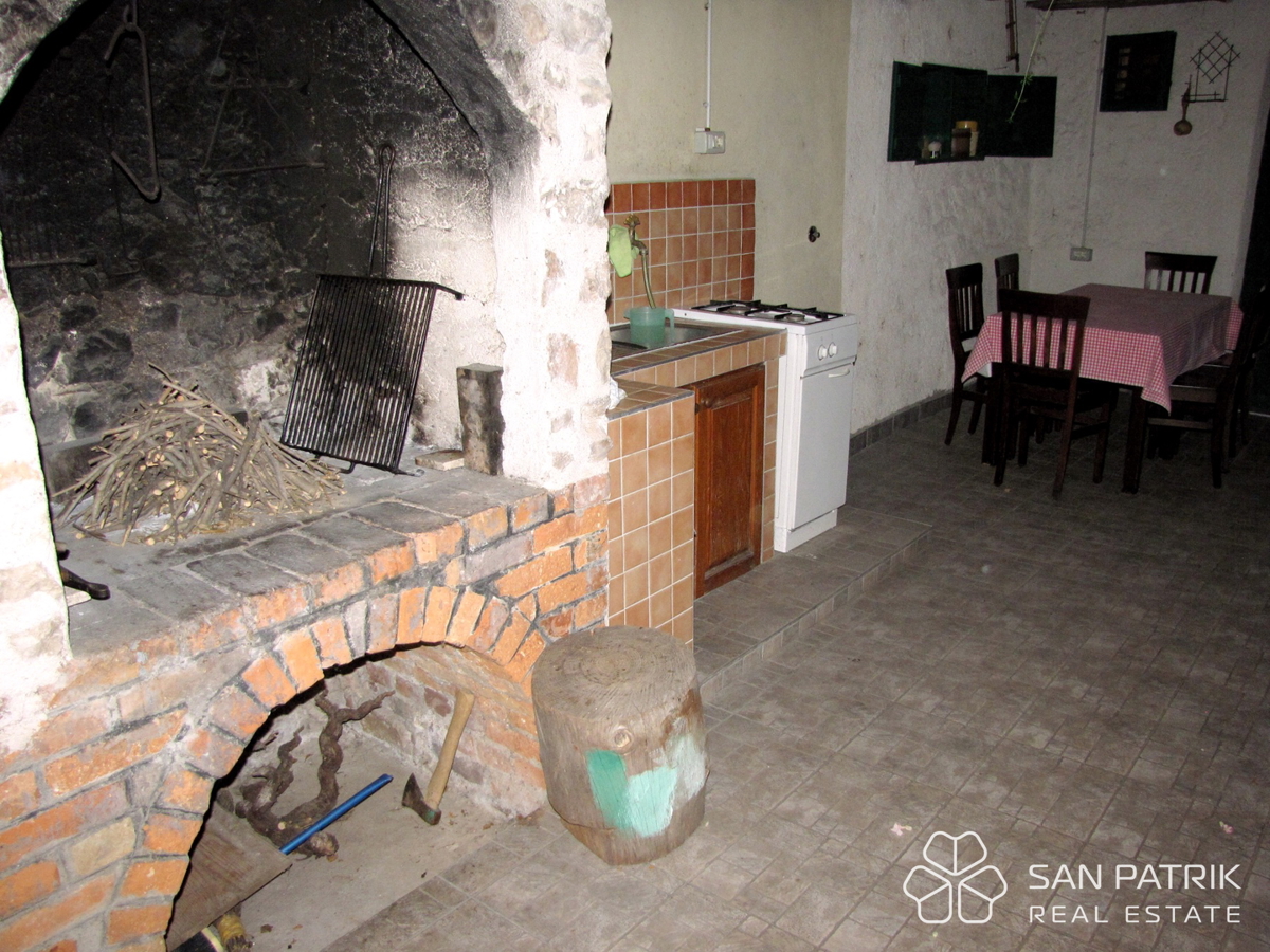 Autentica casa in pietra nel centro storico di Šibenik