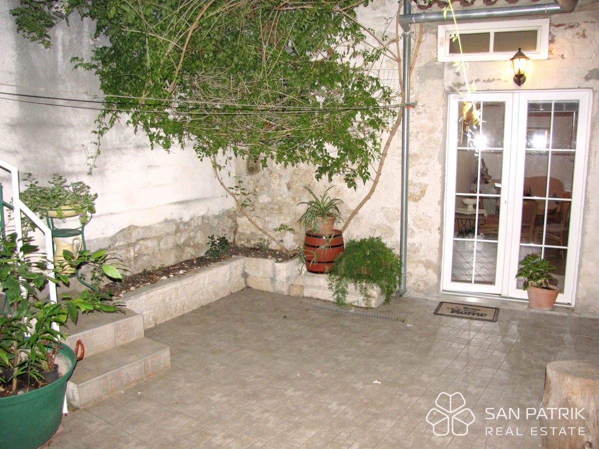 Autentica casa in pietra nel centro storico di Šibenik