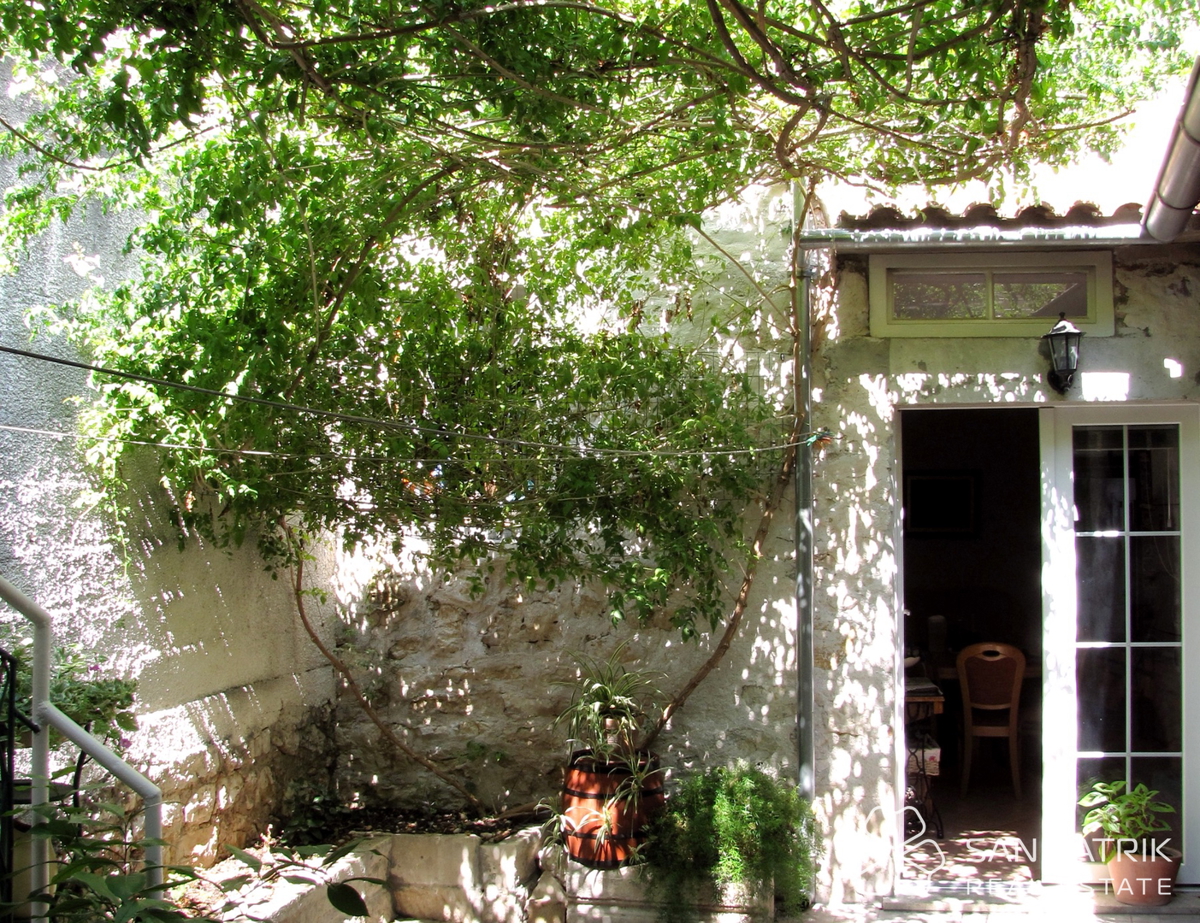 Autentica casa in pietra nel centro storico di Šibenik