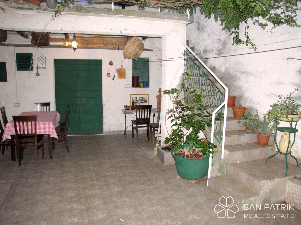 Autentica casa in pietra nel centro storico di Šibenik
