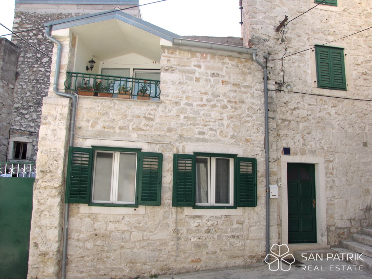 Autentica casa in pietra nel centro storico di Šibenik