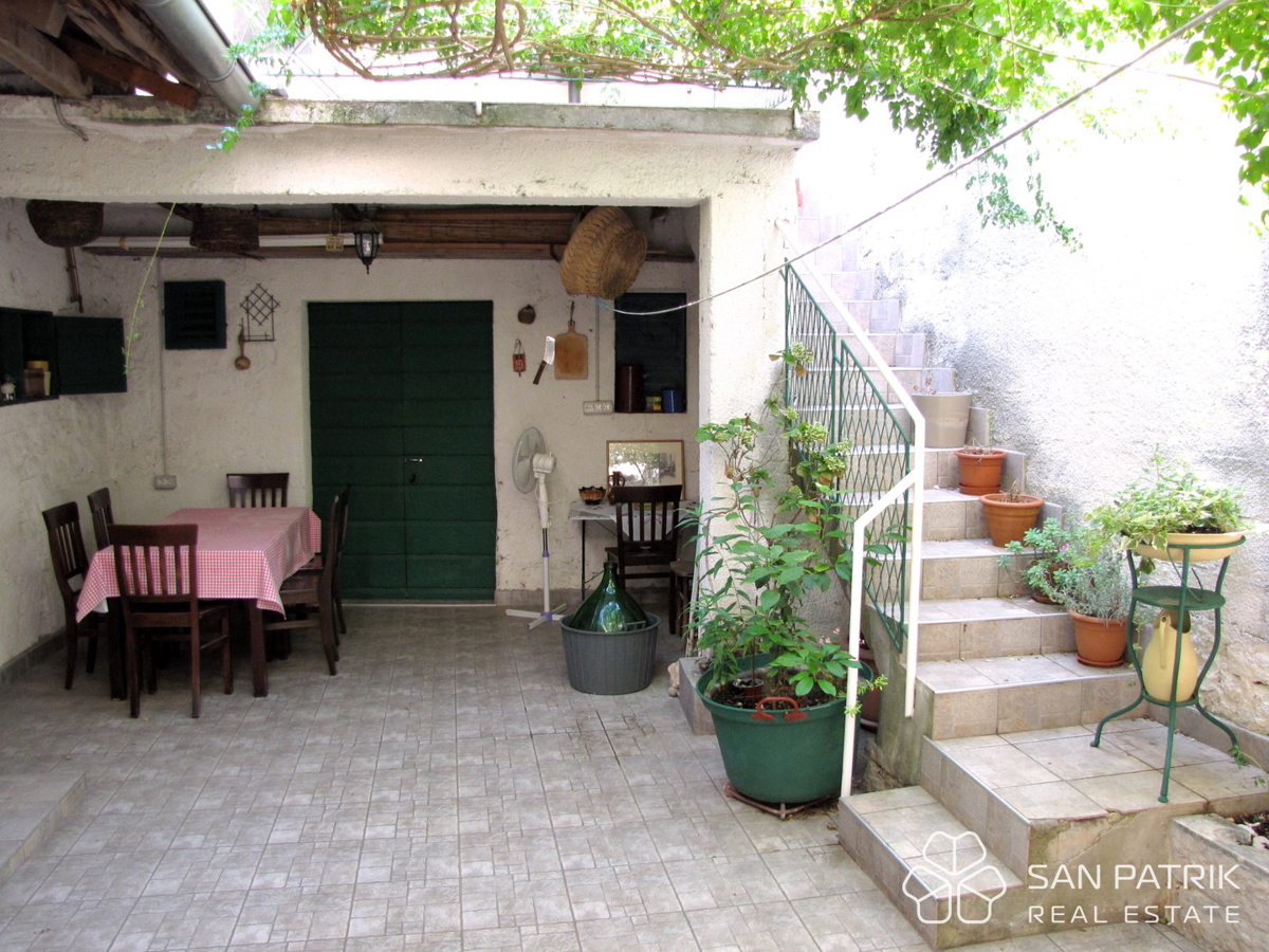 Autentica casa in pietra nel centro storico di Šibenik
