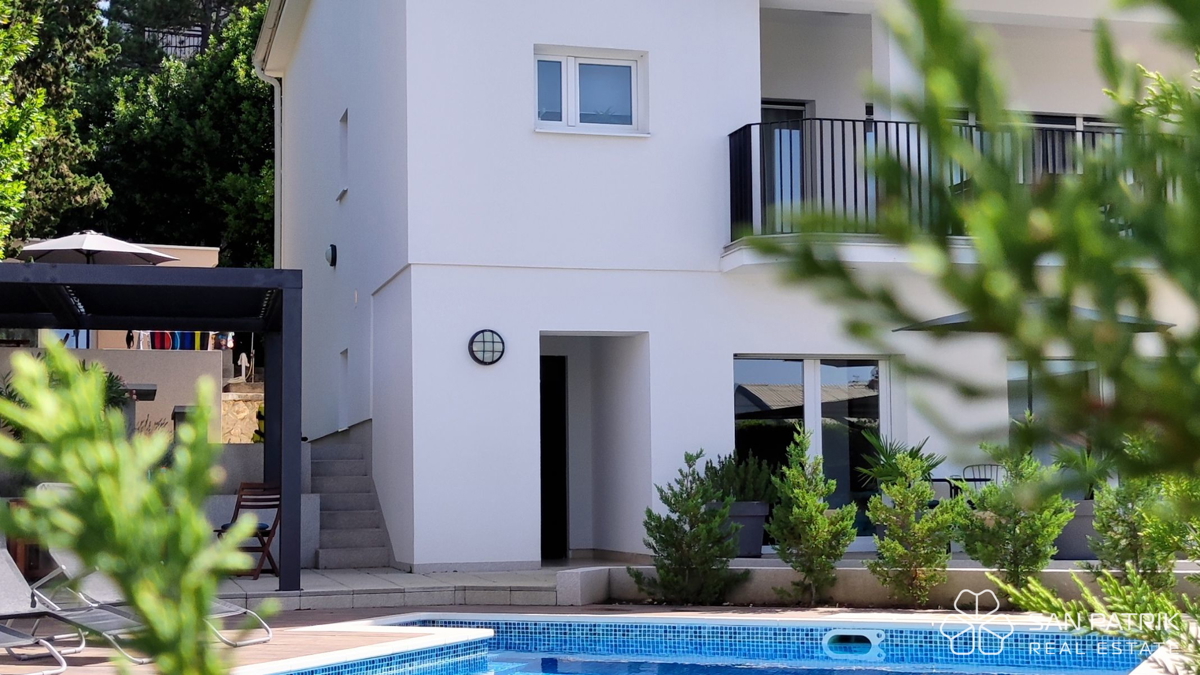 Casa a schiera moderna ristrutturata a Dramlje