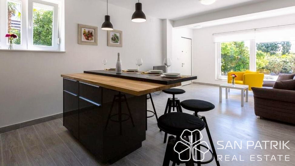 Casa a schiera moderna ristrutturata a Dramlje