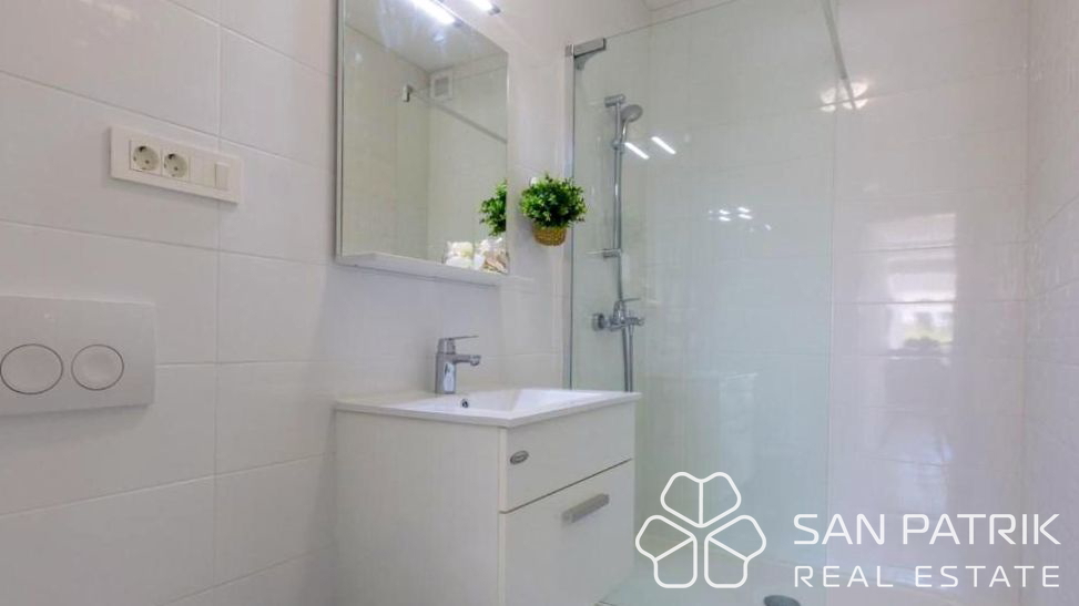 Casa a schiera moderna ristrutturata a Dramlje