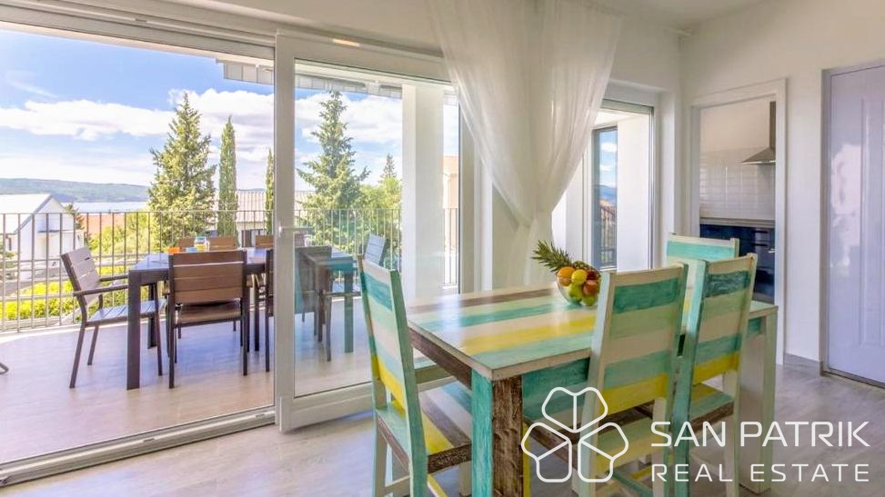 Casa a schiera moderna ristrutturata a Dramlje