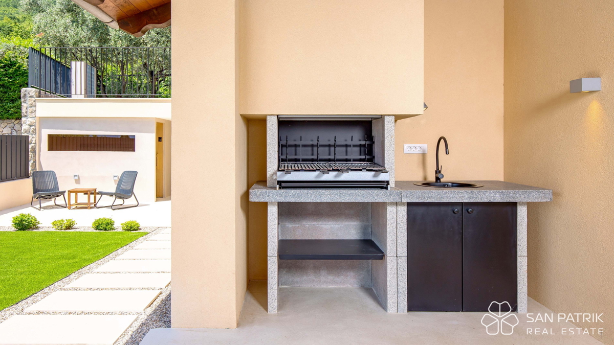 Moderna villa mediterranea con vista panoramica – Mošćenička Draga