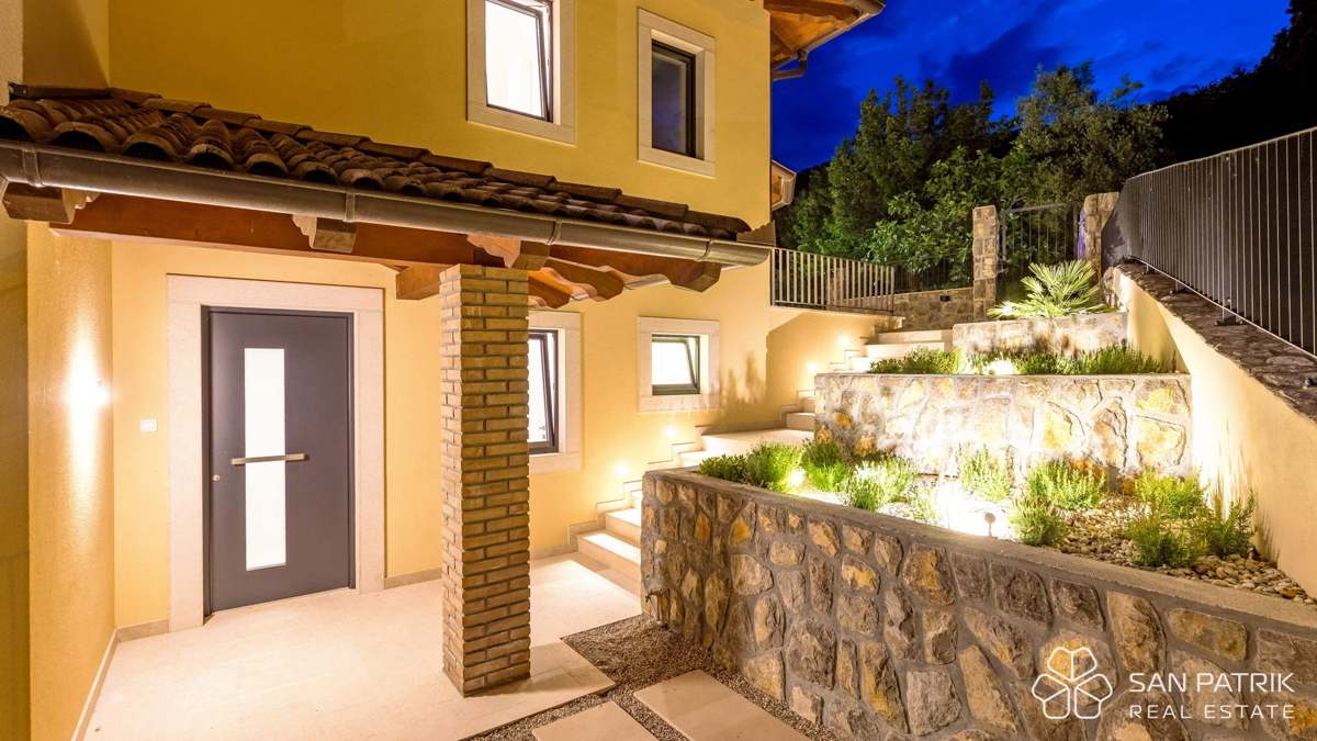 Moderna villa mediterranea con vista panoramica – Mošćenička Draga