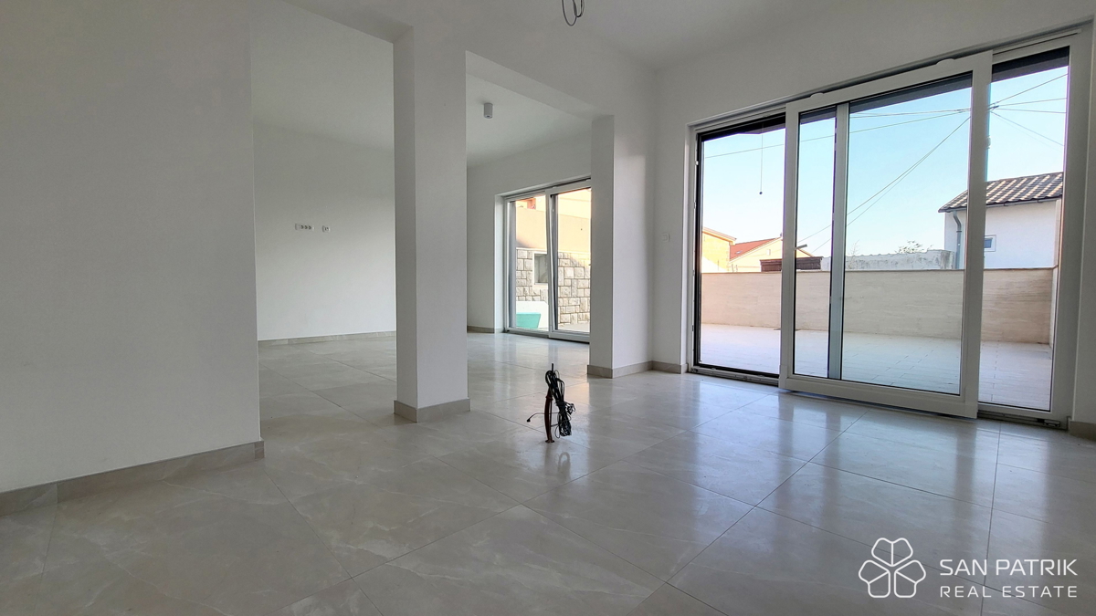 Appartamento moderno con 3 stanze (71 m2) a Crikvenica