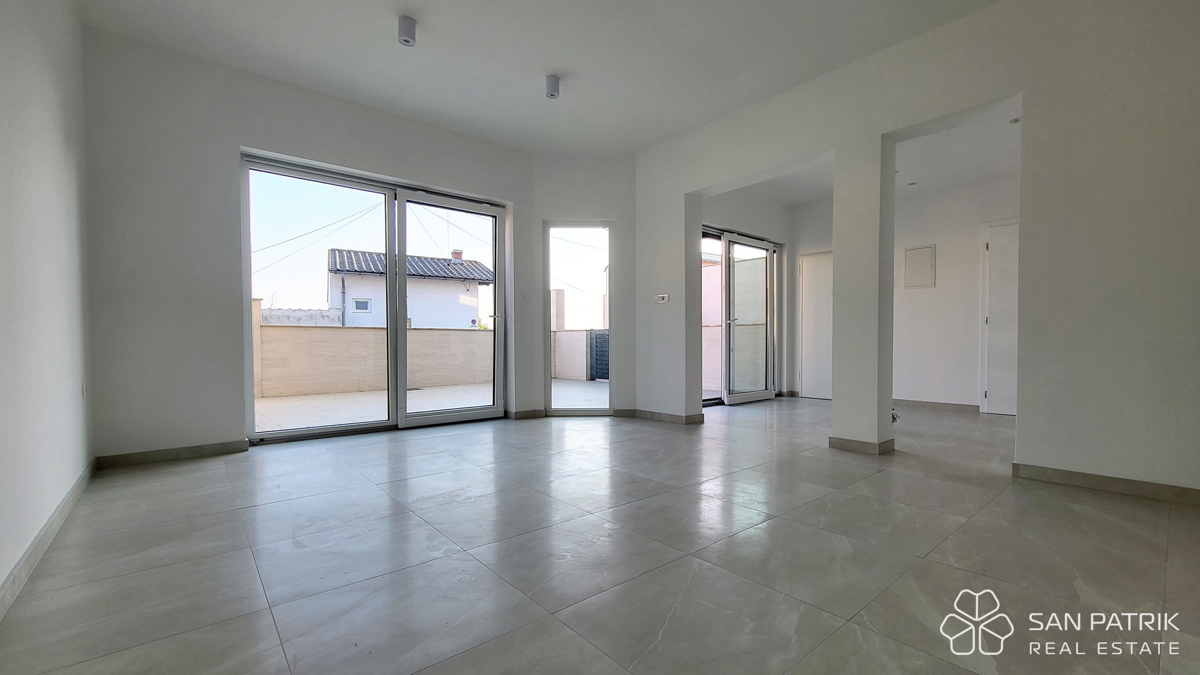 Appartamento moderno con 3 stanze (71 m2) a Crikvenica