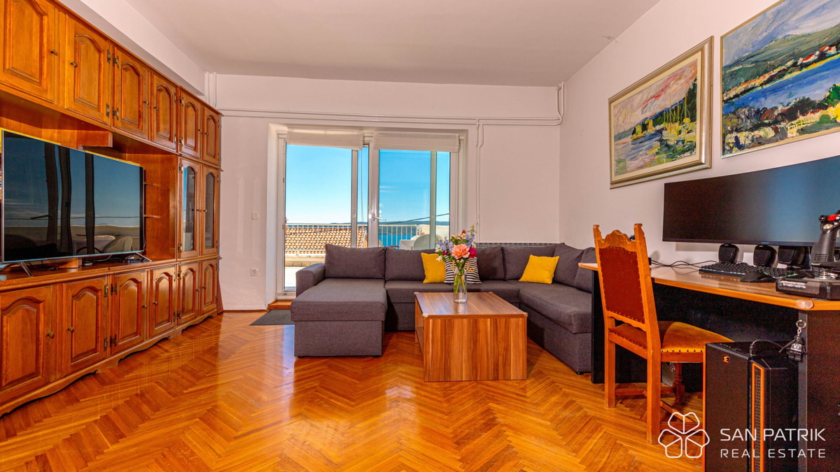 Casa con 2 unità abitative vicino al mare a Crikvenica