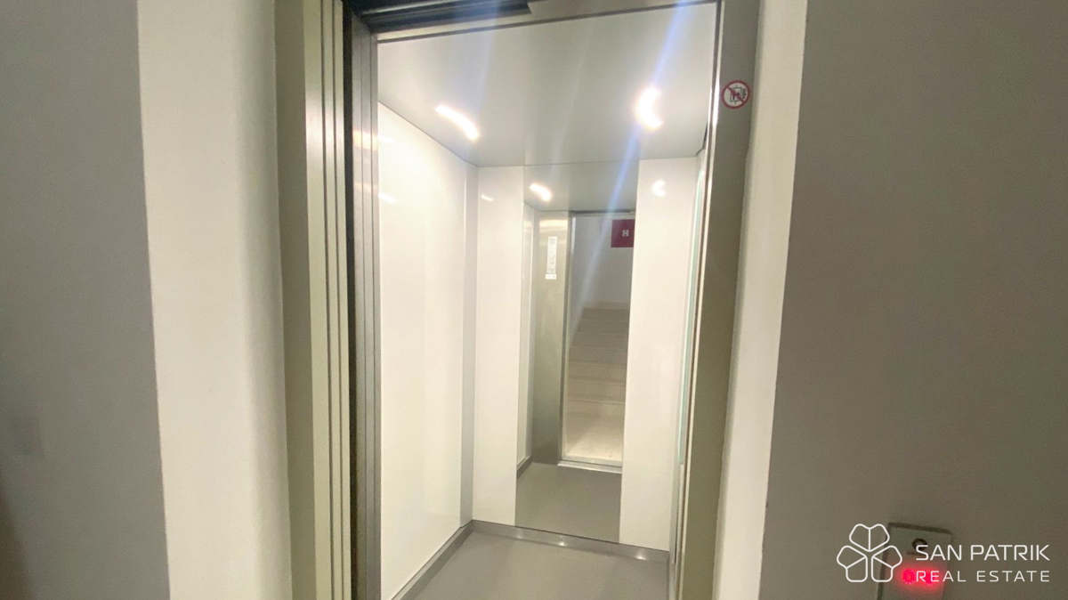 Appartamento con giardino e piscina condominiale a Crikvenica