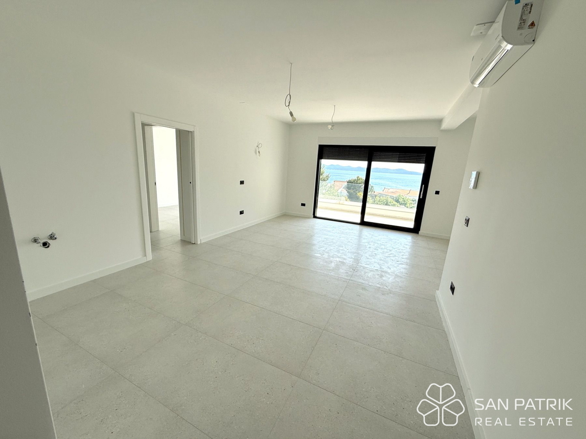 Kožino - Zadar: appartamento moderno (86m2), a 250m dal mare, piscina