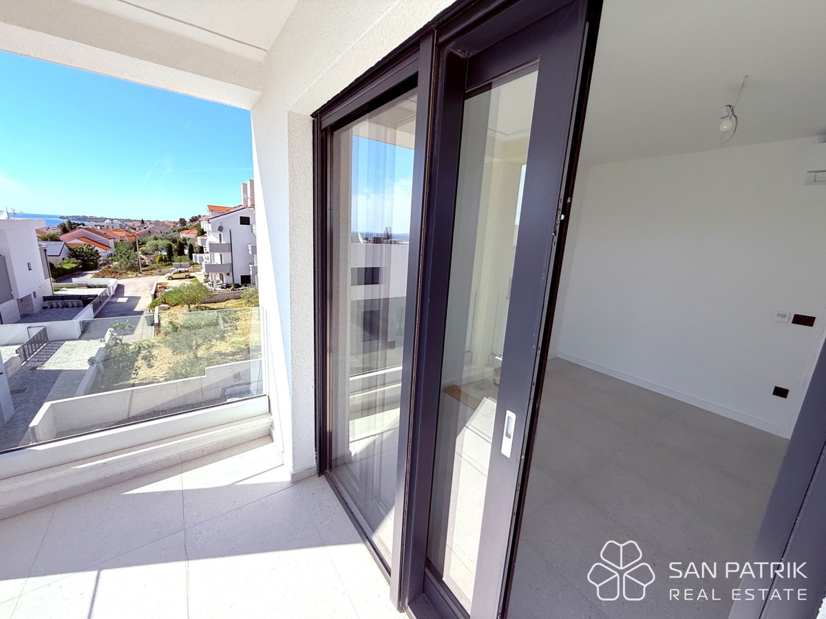 Kožino - Zadar: appartamento moderno (86m2), a 250m dal mare, piscina