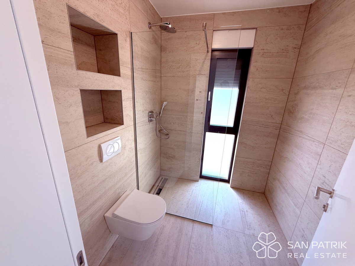 Kožino - Zadar: appartamento moderno (86m2), a 250m dal mare, piscina