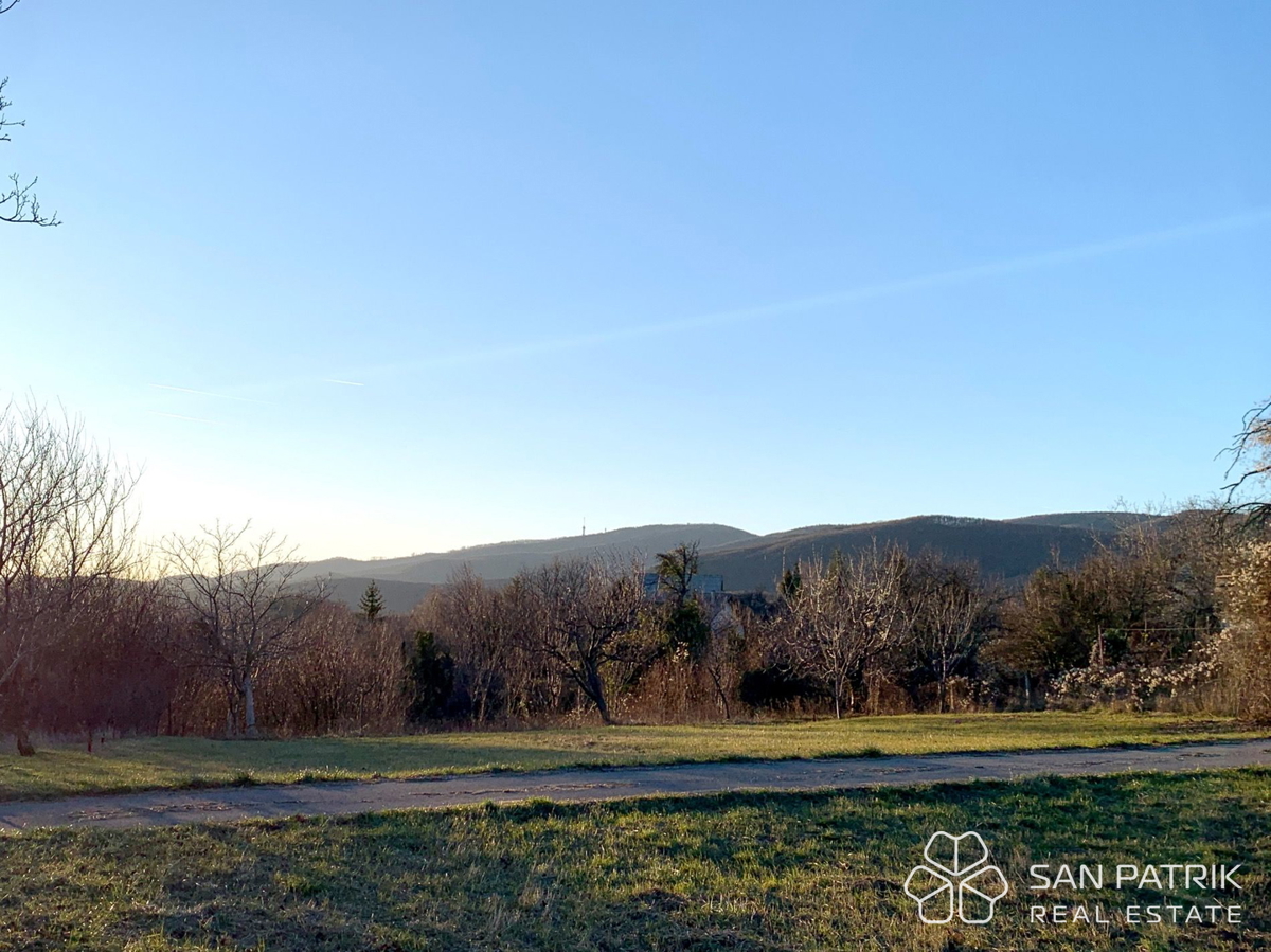 Natura incontaminata a un passo dalla città – terreno edificabile a Medvednica