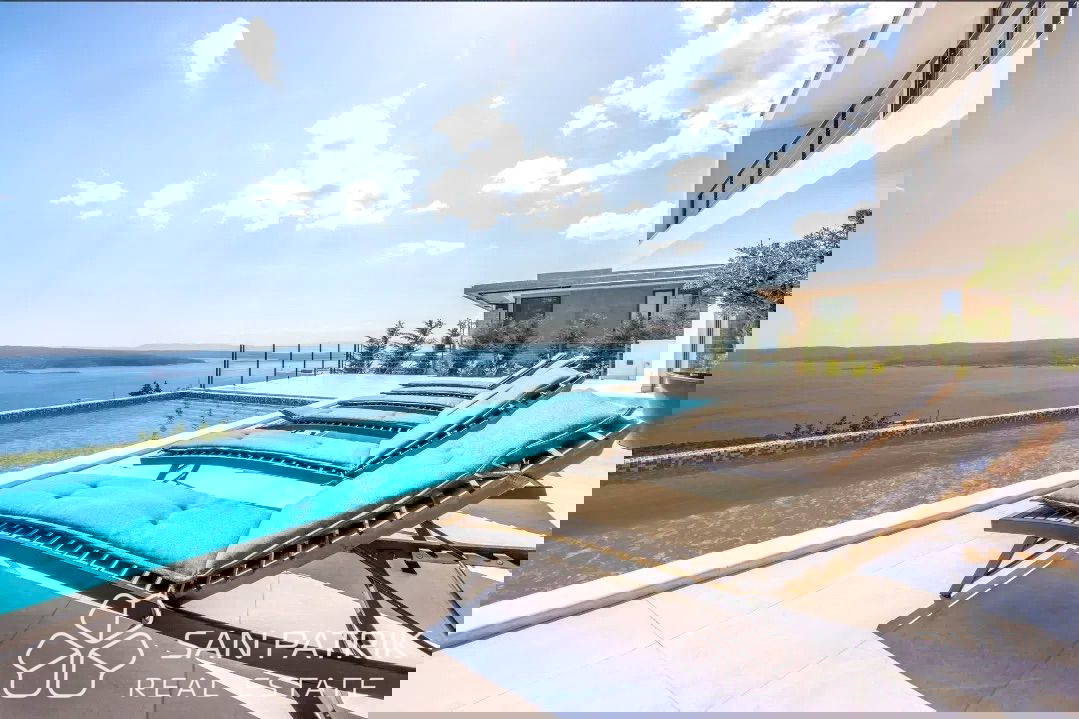 La tua nuova casa sul Kvarner – villa con piscina e vista spettacolare