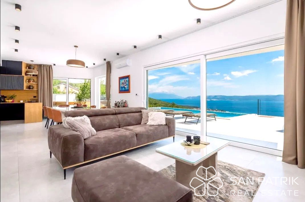 La tua nuova casa sul Kvarner – villa con piscina e vista spettacolare