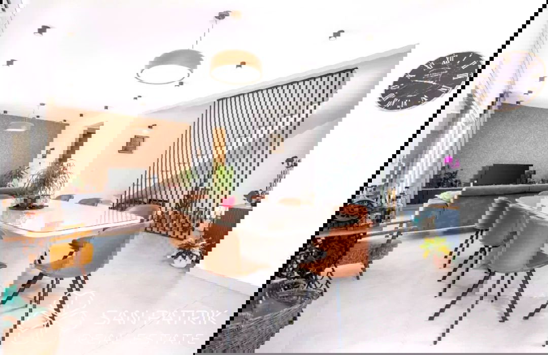 La tua nuova casa sul Kvarner – villa con piscina e vista spettacolare