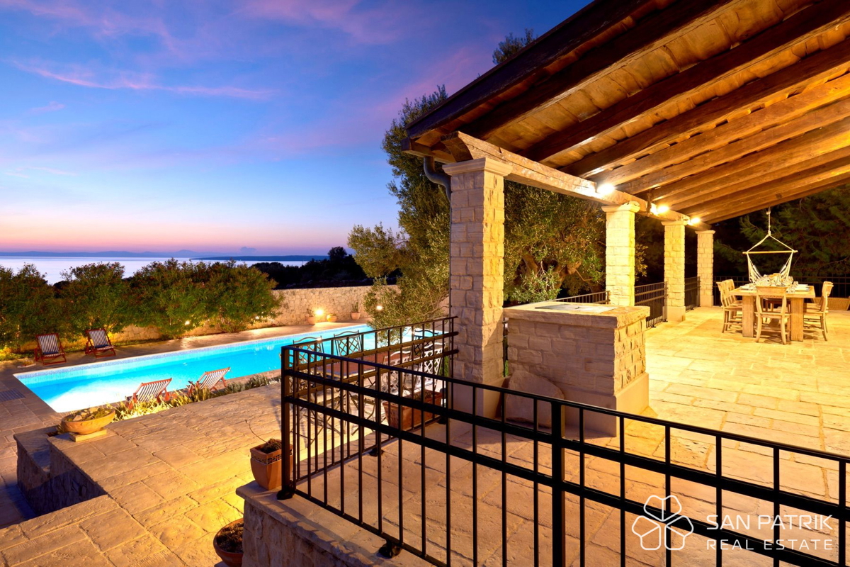 Villa autoctona tra ulivi millenari sull'isola di Pag