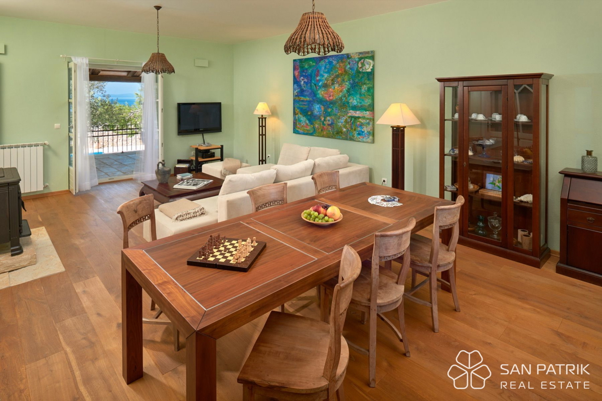 Villa autoctona tra ulivi millenari sull'isola di Pag