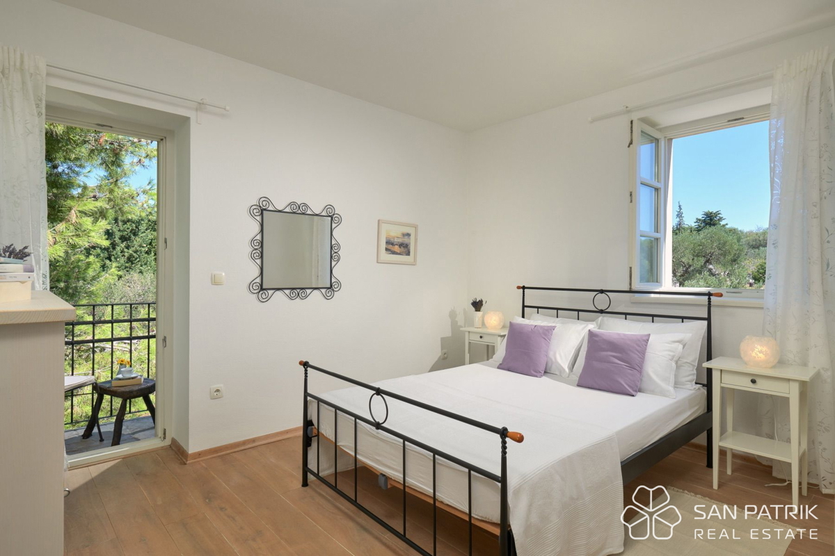 Villa autoctona tra ulivi millenari sull'isola di Pag