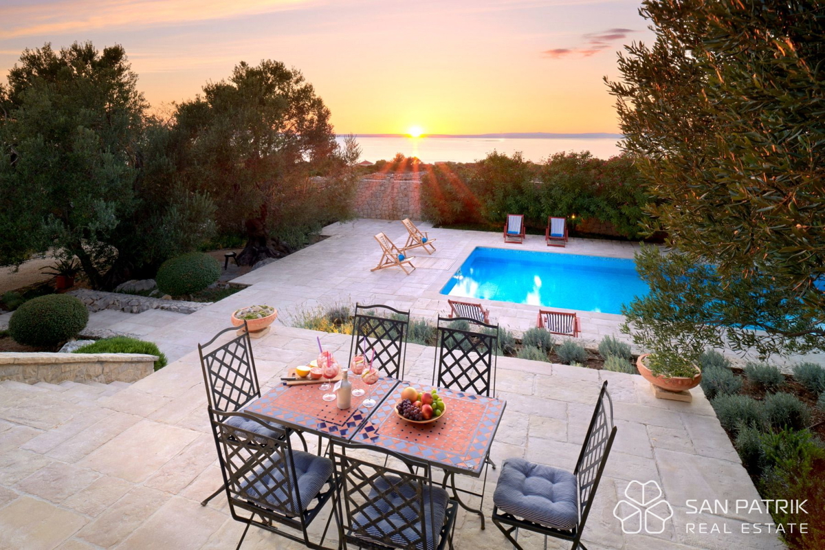 Villa autoctona tra ulivi millenari sull'isola di Pag